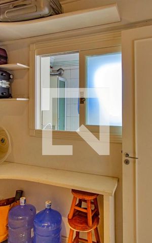 Apartamento à venda com 156m², 3 quartos e 2 vagas Apartamento à venda com 156m², 3 quartos e 2 vagasÁrea de Serviço
