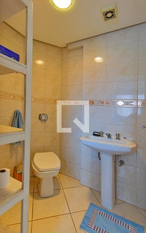 Apartamento à venda com 156m², 3 quartos e 2 vagas Apartamento à venda com 156m², 3 quartos e 2 vagasLavabo