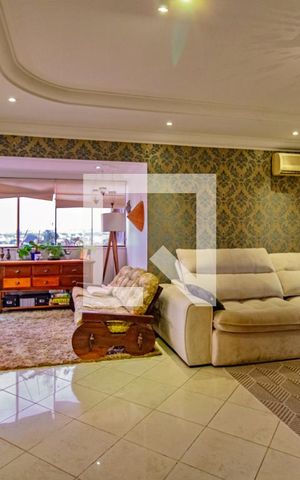 Apartamento à venda com 156m², 3 quartos e 2 vagas Apartamento à venda com 156m², 3 quartos e 2 vagasSala de Jantar
