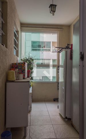 Apartamento à venda com 70m², 3 quartos e 1 vaga Apartamento à venda com 70m², 3 quartos e 1 vagaVaranda