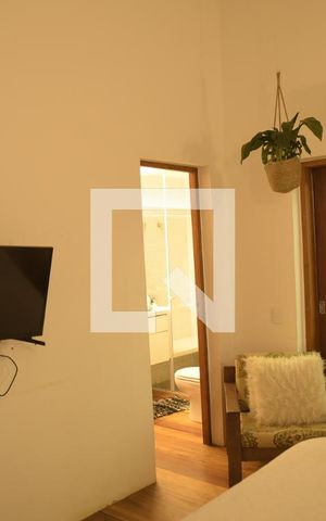 Casa de condomínio para alugar com 320m², 3 quartos e 2 vagasSuíte