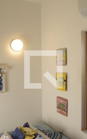 Casa de condomínio para alugar com 320m², 3 quartos e 2 vagasQuarto