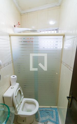 Casa à venda com 70m², 3 quartos e 3 vagas Casa à venda com 70m², 3 quartos e 3 vagasBanheiro 1