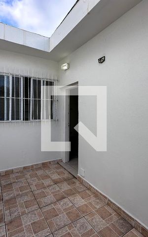 Casa para alugar com 35m², 1 quarto e sem vagaQuintal