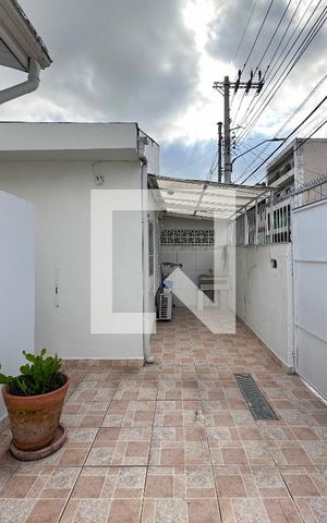 Casa para alugar com 35m², 1 quarto e sem vagaQuintal