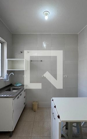Casa para alugar com 35m², 1 quarto e sem vagaSala/cozinha 