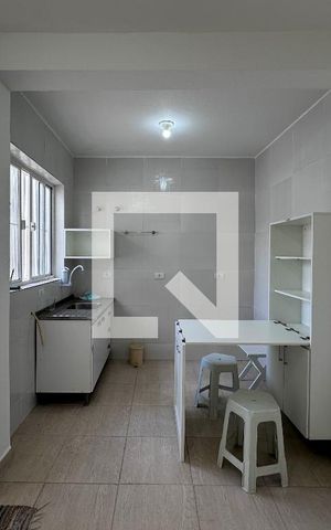 Casa para alugar com 35m², 1 quarto e sem vagaSala/cozinha 