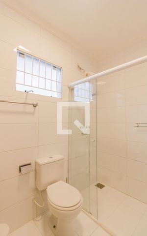 Studio para alugar com 25m², 1 quarto e 1 vaga Studio para alugar com 25m², 1 quarto e 1 vagaBanheiro