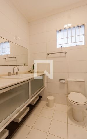 Studio para alugar com 25m², 1 quarto e 1 vaga Studio para alugar com 25m², 1 quarto e 1 vagaBanheiro
