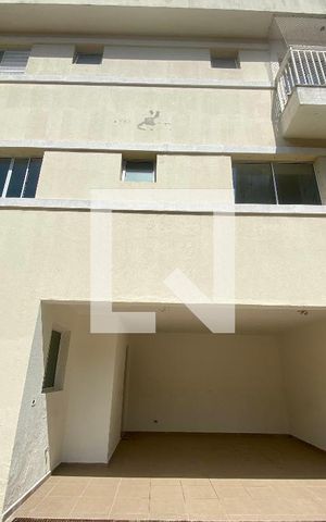 Casa para alugar com 120m², 2 quartos e 2 vagasFachada do bloco