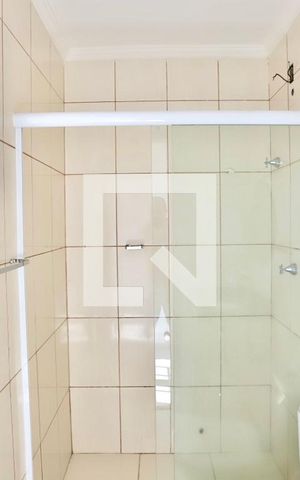 Casa para alugar com 120m², 2 quartos e 2 vagasBanheiro do Quarto 1