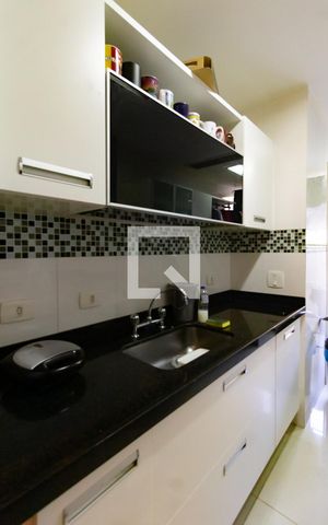 Apartamento à venda com 110m², 3 quartos e 1 vaga Apartamento à venda com 110m², 3 quartos e 1 vagaCozinha