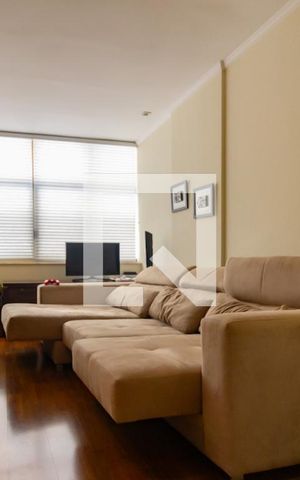 Apartamento à venda com 110m², 3 quartos e 1 vaga Apartamento à venda com 110m², 3 quartos e 1 vagaDetalhe da sala