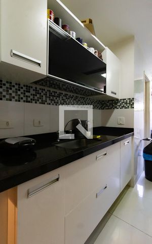 Apartamento à venda com 110m², 3 quartos e 1 vaga Apartamento à venda com 110m², 3 quartos e 1 vagaDetalhe da cozinha