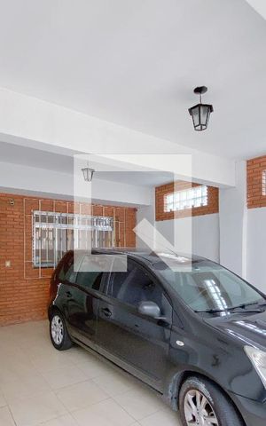 Casa à venda com 260m², 4 quartos e 2 vagas Casa à venda com 260m², 4 quartos e 2 vagasGaragem