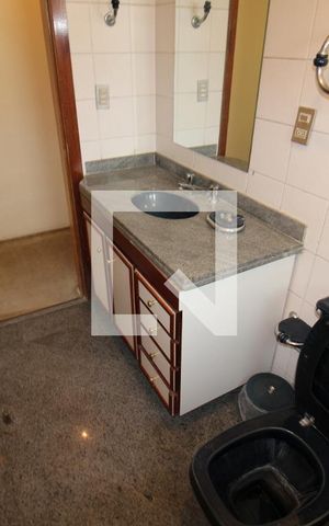 Apartamento para alugar com 160m², 4 quartos e 3 vagasQuarto 3 - Banheiro