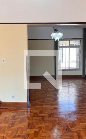 Casa à venda com 184m², 4 quartos e 3 vagasSala
