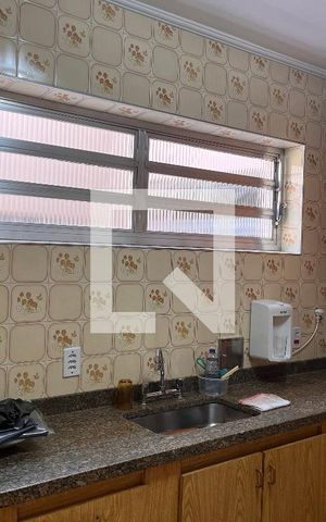 Casa à venda com 184m², 4 quartos e 3 vagasCozinha 