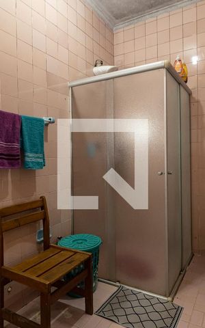 Casa à venda com 173m², 3 quartos e 1 vaga Casa à venda com 173m², 3 quartos e 1 vagaBanheiro Social