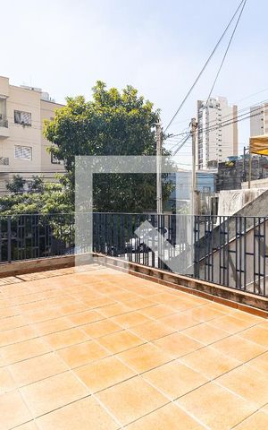 Casa à venda com 173m², 3 quartos e 1 vaga Casa à venda com 173m², 3 quartos e 1 vagaVaranda