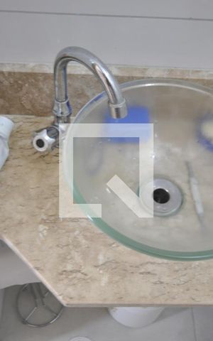 Casa de condomínio à venda com 45m², 2 quartos e 2 vagasBanheiro 2
