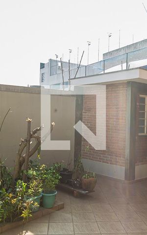 Casa à venda com 125m², 3 quartos e 2 vagas Casa à venda com 125m², 3 quartos e 2 vagasQuintal