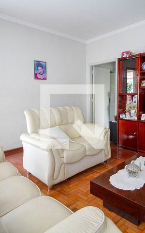Casa à venda com 250m², 3 quartos e 4 vagas Casa à venda com 250m², 3 quartos e 4 vagasSala 1