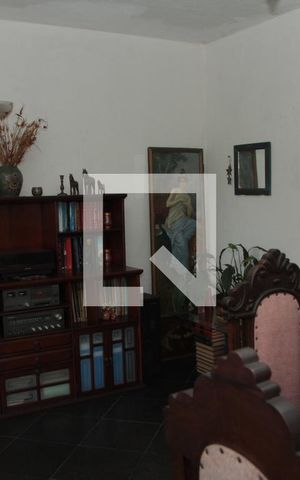 Casa à venda com 290m², 3 quartos e 2 vagasSala
