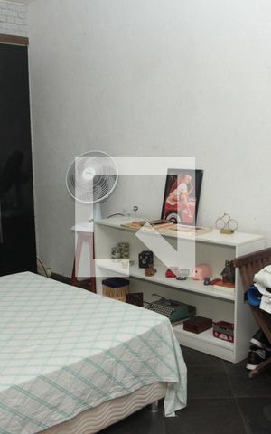 Casa à venda com 290m², 3 quartos e 2 vagasSuíte