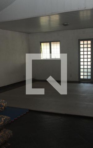 Casa à venda com 290m², 3 quartos e 2 vagasSala 2