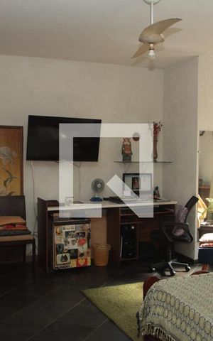 Casa à venda com 290m², 3 quartos e 2 vagasSuíte 2