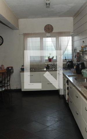 Casa à venda com 290m², 3 quartos e 2 vagasCozinha