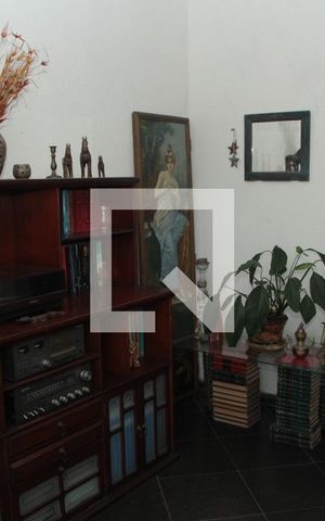 Casa à venda com 290m², 3 quartos e 2 vagasSala