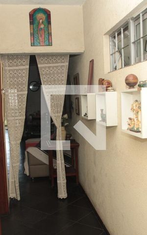 Casa à venda com 290m², 3 quartos e 2 vagasCorredor