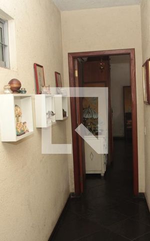 Casa à venda com 290m², 3 quartos e 2 vagasCorredor