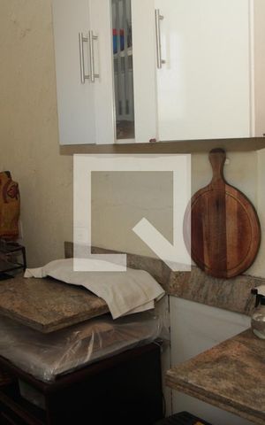Casa à venda com 290m², 3 quartos e 2 vagasQuarto de Serviço