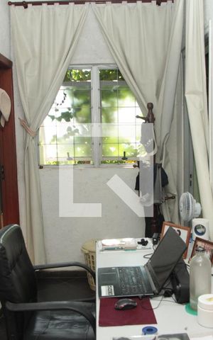 Casa à venda com 290m², 3 quartos e 2 vagasSuíte