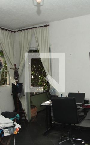 Casa à venda com 290m², 3 quartos e 2 vagasSuíte