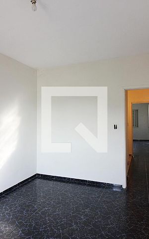 Casa para alugar com 100m², 2 quartos e 2 vagasQuarto 2