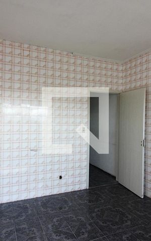 Casa para alugar com 100m², 2 quartos e 2 vagasCozinha
