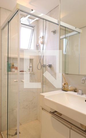 Apartamento à venda com 85m², 2 quartos e 2 vagasBanheiro da Suíte