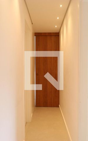 Apartamento à venda com 85m², 2 quartos e 2 vagasCorredor
