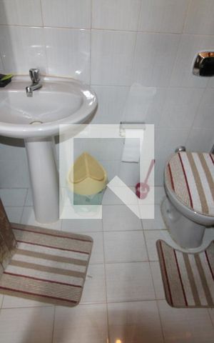 Casa para alugar com 150m², 3 quartos e 3 vagasBanheiro
