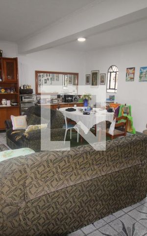 Casa para alugar com 150m², 3 quartos e 3 vagasSala