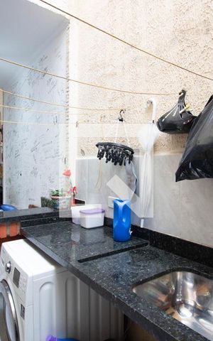 Casa de condomínio à venda com 73m², 2 quartos e 1 vaga Casa de condomínio à venda com 73m², 2 quartos e 1 vagaCozinha e Área de Serviço