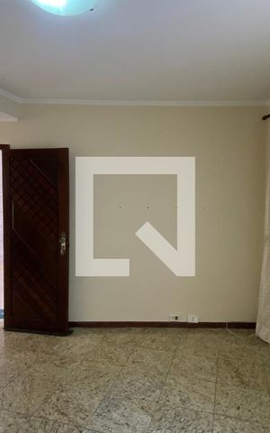 Casa para alugar com 156m², 3 quartos e 2 vagas Casa para alugar com 156m², 3 quartos e 2 vagasSala