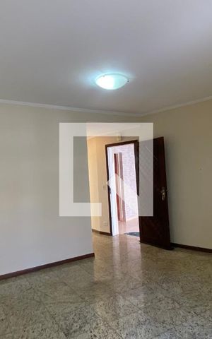 Casa para alugar com 156m², 3 quartos e 2 vagas Casa para alugar com 156m², 3 quartos e 2 vagasSala
