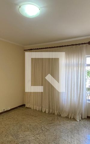 Casa para alugar com 156m², 3 quartos e 2 vagas Casa para alugar com 156m², 3 quartos e 2 vagasSala