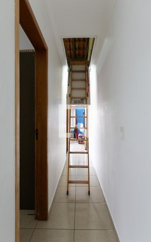 Casa para alugar com 180m², 3 quartos e 5 vagas Casa para alugar com 180m², 3 quartos e 5 vagasEscada / Sótão