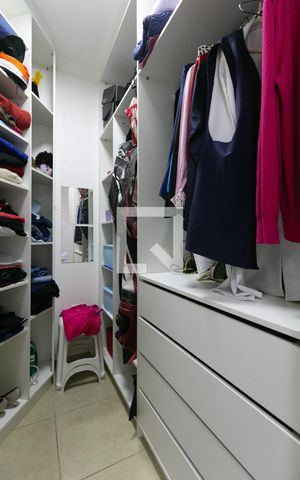 Casa para alugar com 180m², 3 quartos e 5 vagas Casa para alugar com 180m², 3 quartos e 5 vagasCloset / Suíte